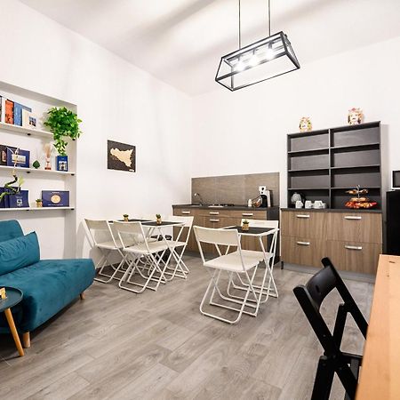 Il Cortile Degli Artisti Bed & Breakfast Марсала Екстериор снимка