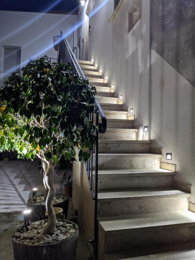 Il Cortile Degli Artisti Bed & Breakfast Марсала Екстериор снимка