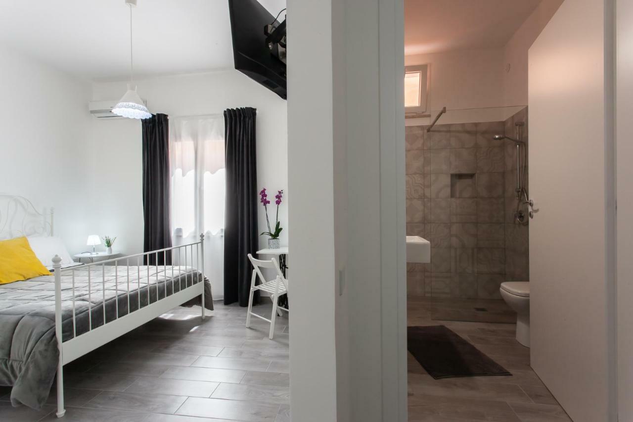 Il Cortile Degli Artisti Bed & Breakfast Марсала Екстериор снимка